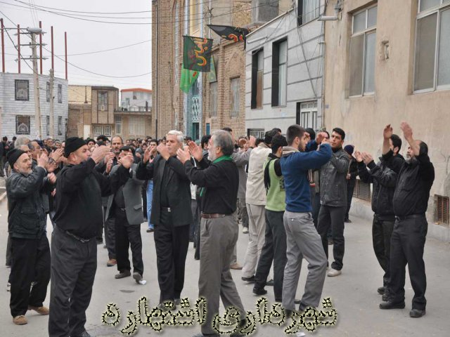 سینه زنی در روز عاشورا 