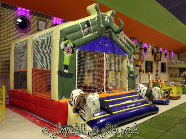شهربازی سرپوشیده (قلعه شادی) 