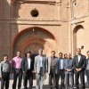 نمای ورودی حسینیه صیادیه و جمعی از مسئولین